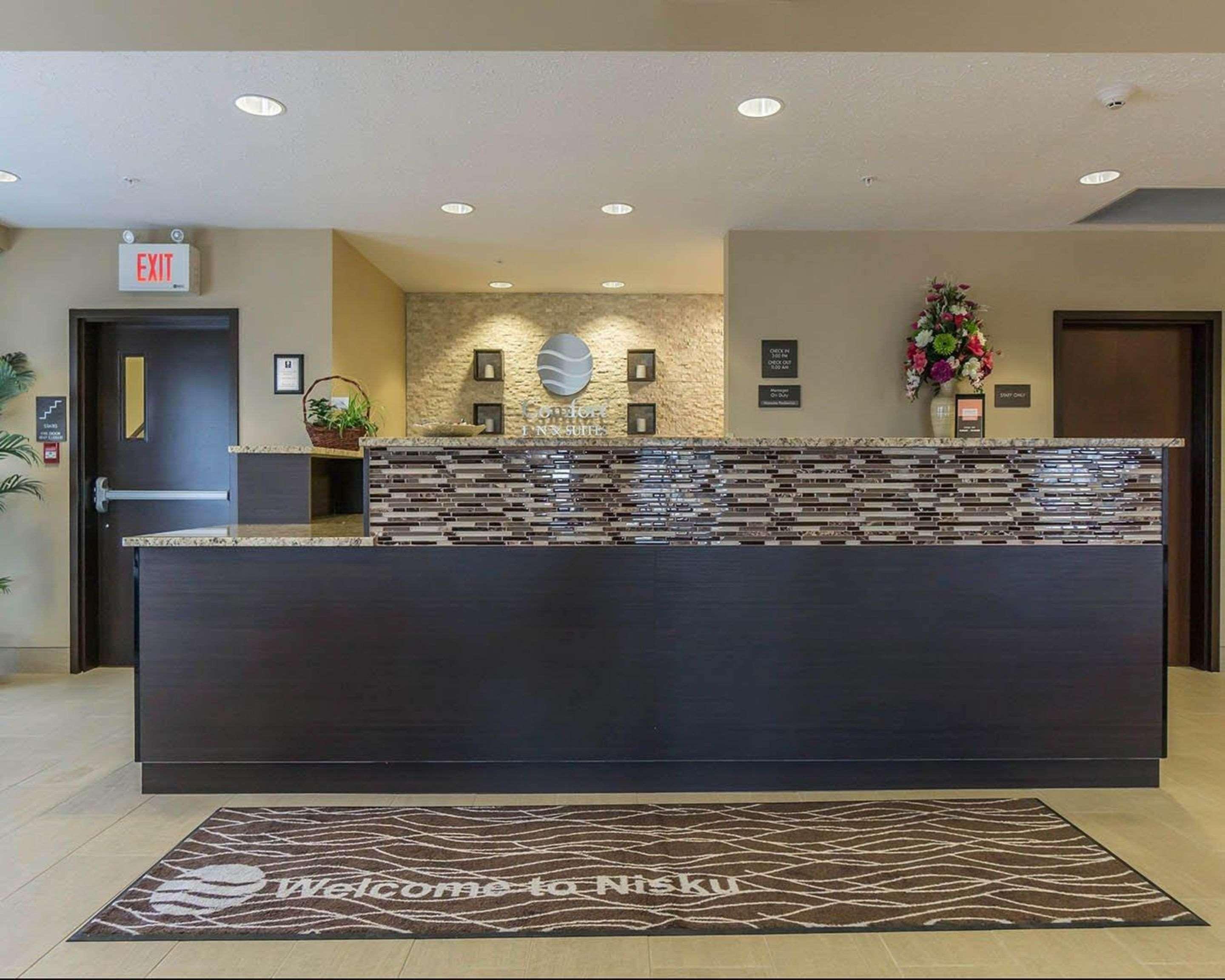 Comfort Inn & Suites Edmonton International Airport Nisku Ngoại thất bức ảnh